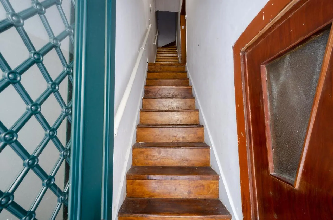 Central Lisbon Flat Near Avenida 0*,  Πορτογαλία