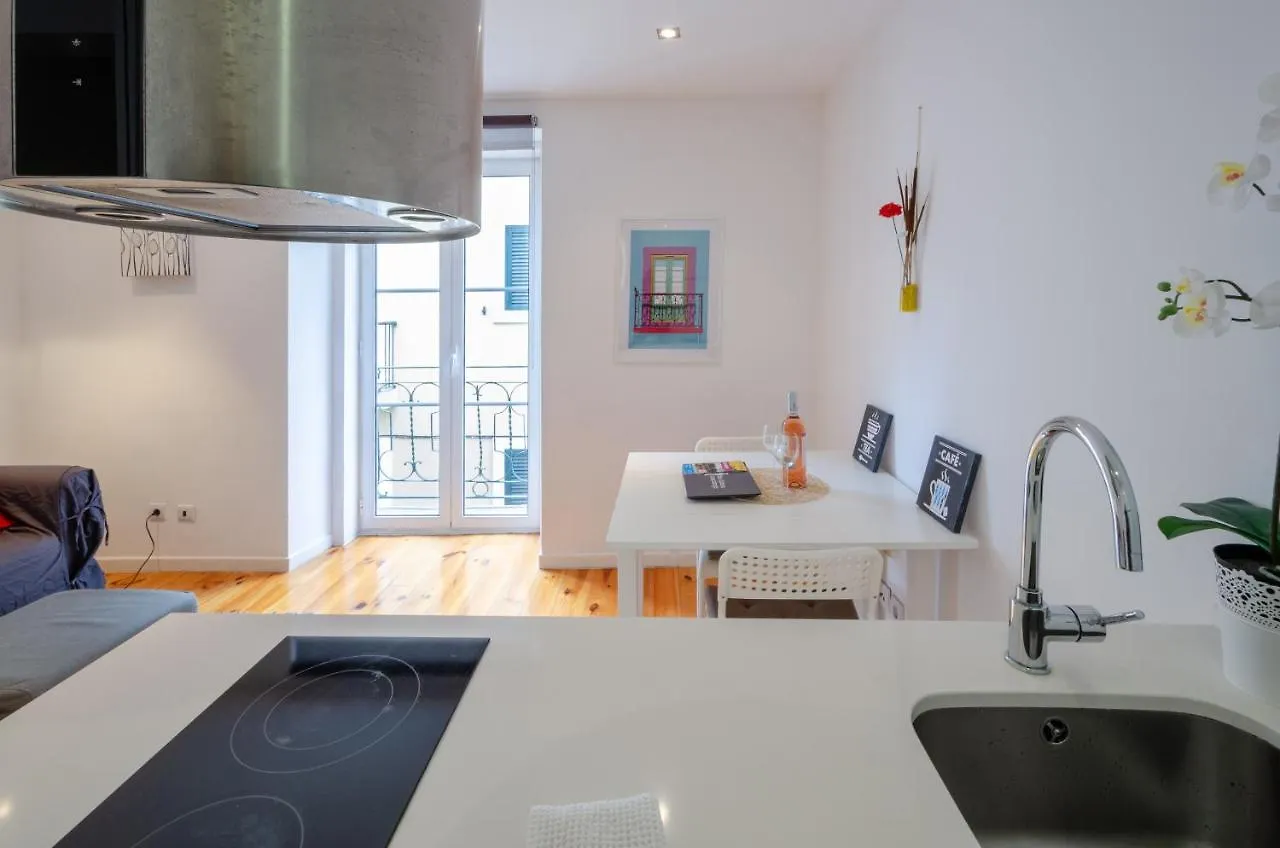 Central Lisbon Flat Near Avenida Διαμέρισμα