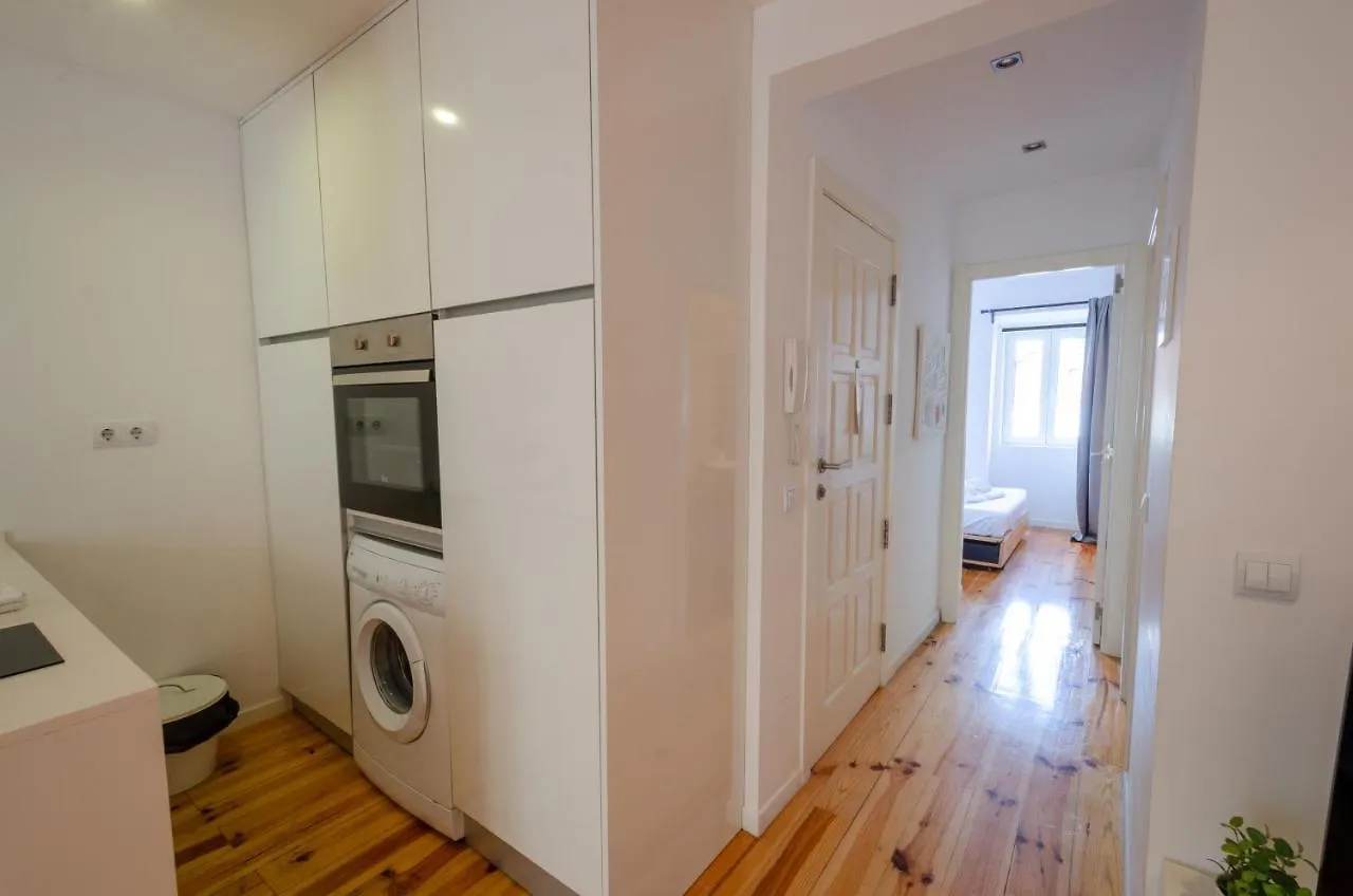 Central Lisbon Flat Near Avenida Διαμέρισμα
